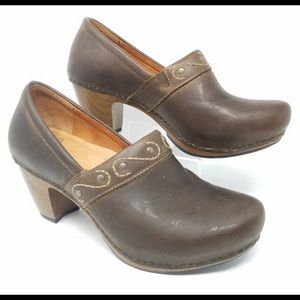 Dansko RIKI in brown leather clogs 38/7.5-8